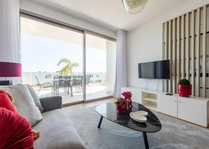 The Princess By Sam Daire *