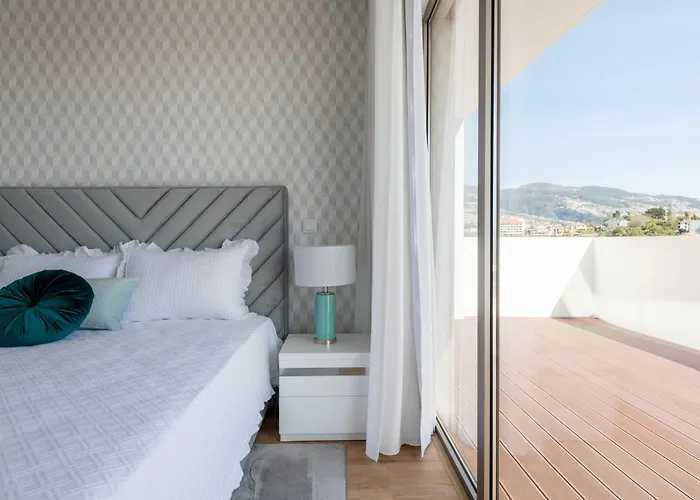 The Princess By Sam Daire *