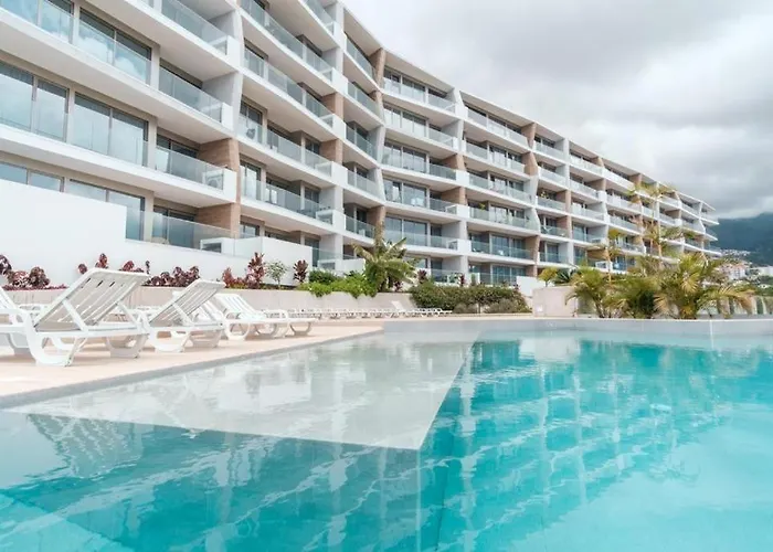 The Princess By Sam Daire